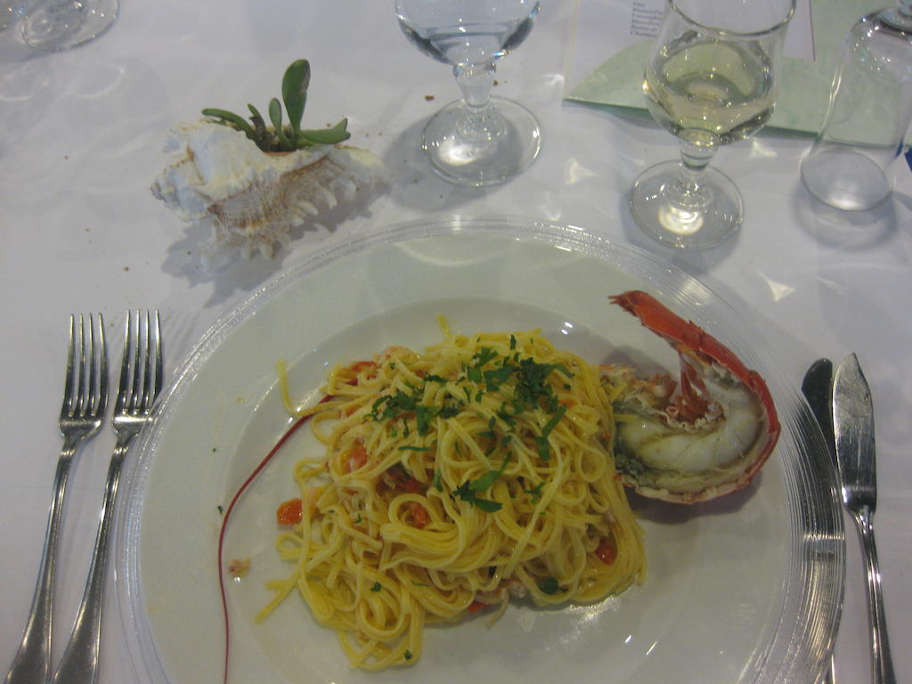 Hotel Neptunus Nettuno Bagian luar foto