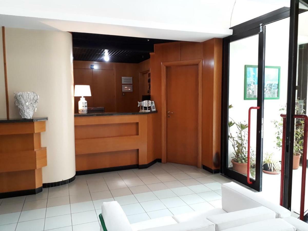 Hotel Neptunus Nettuno Bagian luar foto